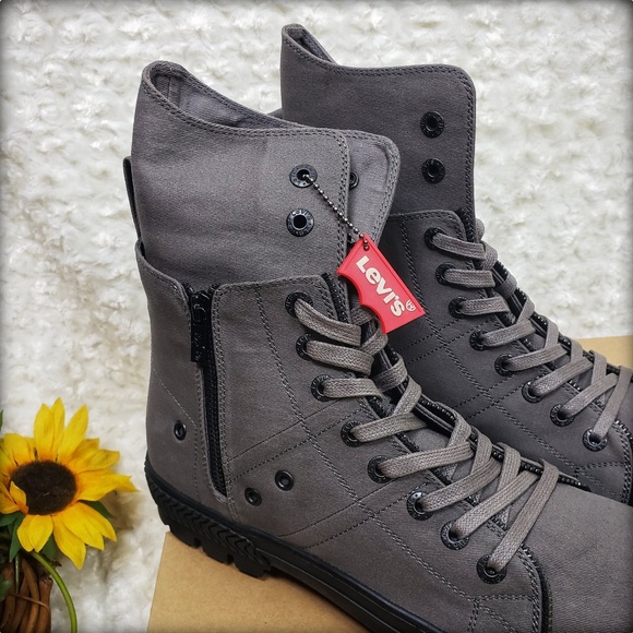 levi's sahara canvas boot